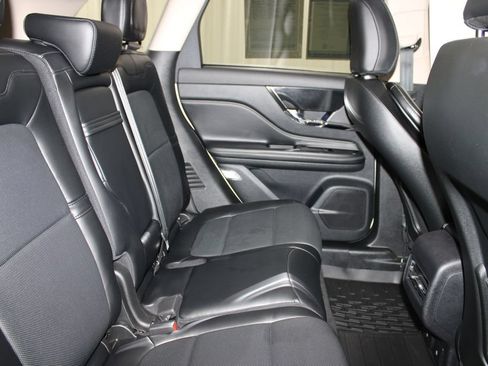 Used 2023 Lincoln Corsair Reserve AWD/4WD image 26