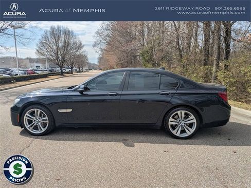 Used 2015 BMW 740i image 2