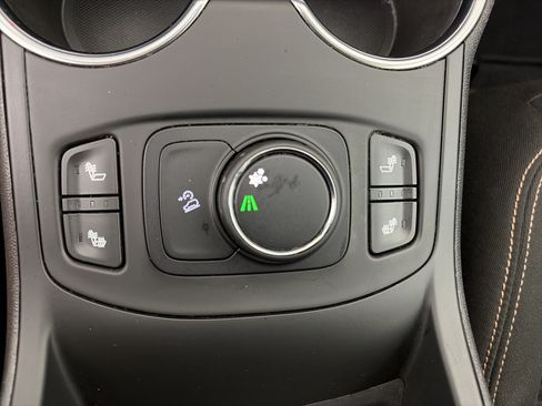 Used 2018 GMC Terrain SLE w/ Driver Convenience Package FWD image 25