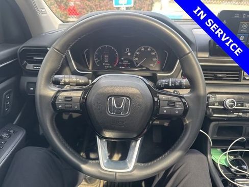 Used 2024 Honda Pilot Touring image 5