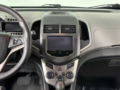 Used 2015 Chevrolet Sonic LT image 35