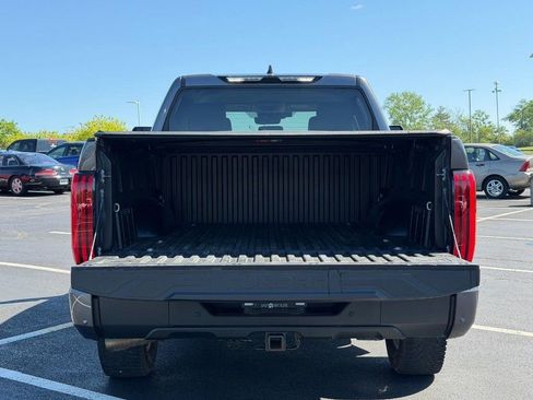 Certified 2022 Toyota Tundra SR5 w/ SR5 Convenience Package AWD/4WD image 4