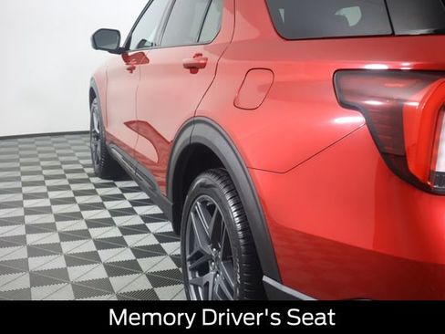 Used 2025 Ford Explorer ST-Line w/ Premium Package AWD/4WD image 27