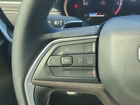 New 2025 Jeep Grand Cherokee Limited w/ Luxury Tech Group II AWD/4WD image 36