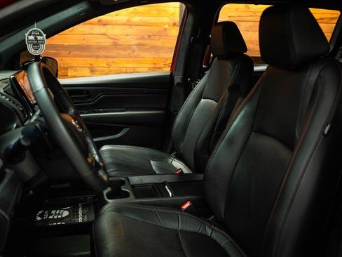 Used 2024 Honda Odyssey Sport image 9