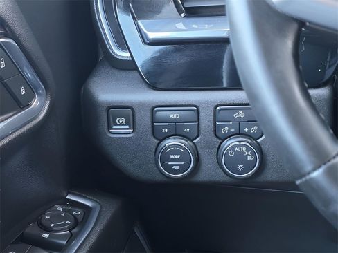 Used 2024 Chevrolet Silverado 1500 LT image 22