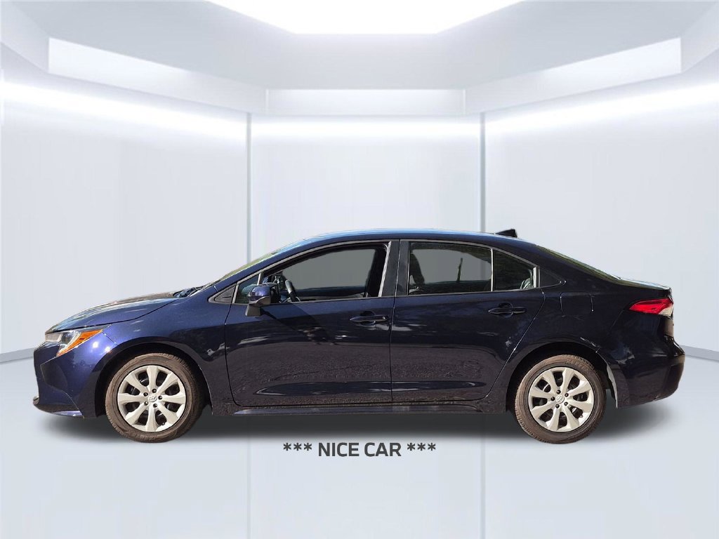 Used 2025 Toyota Corolla LE FWD image 2