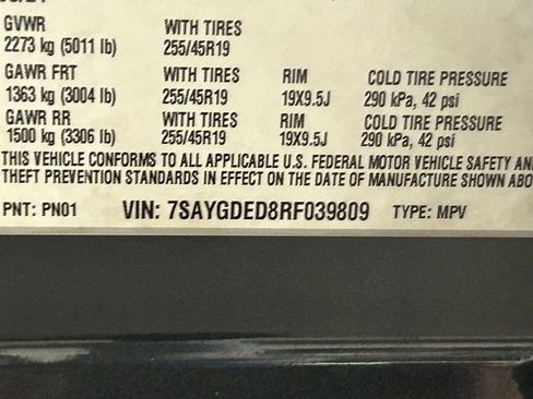 Used 2024 Tesla Model Y 2WD image 37