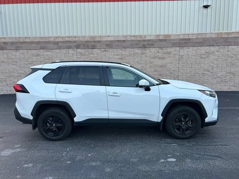 Used 2025 Toyota RAV4 XLE w/ Convenience Package FWD image 7