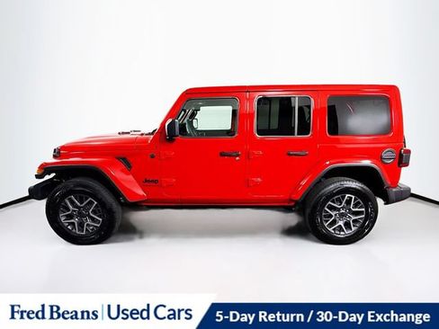 Used 2026 Jeep Wrangler Unlimited Sahara AWD/4WD image 5
