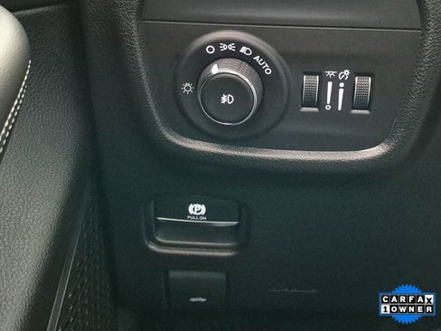 Used 2024 Jeep Grand Cherokee L Limited w/ Black Appearance Package image 16