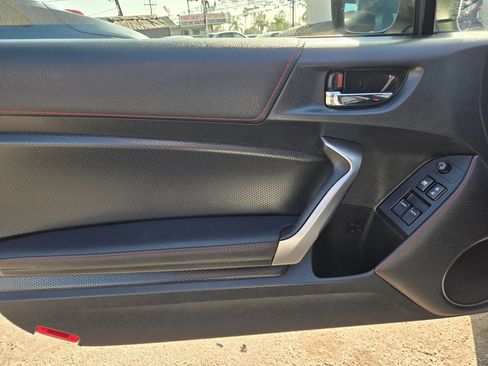 Used 2015 Scion FR-S image 9