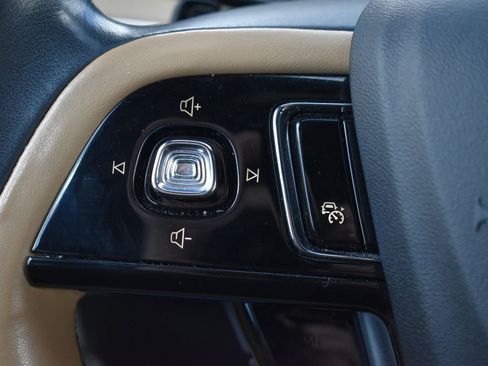 Used 2021 Lincoln Corsair Reserve w/ Equipment Group 201A image 22