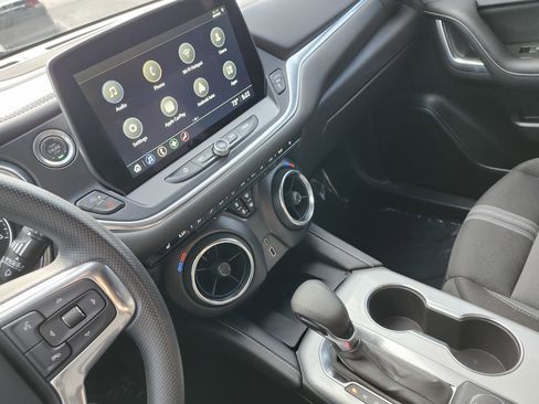 Used 2024 Chevrolet Blazer LT w/ Convenience Package FWD image 29