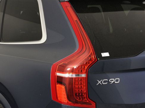 Certified 2023 Volvo XC90 T8 Ultimate w/ Protection Package Premier image 18