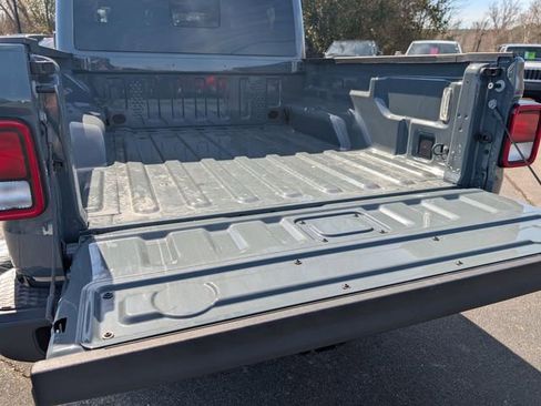 New 2026 Jeep Gladiator Sport image 25