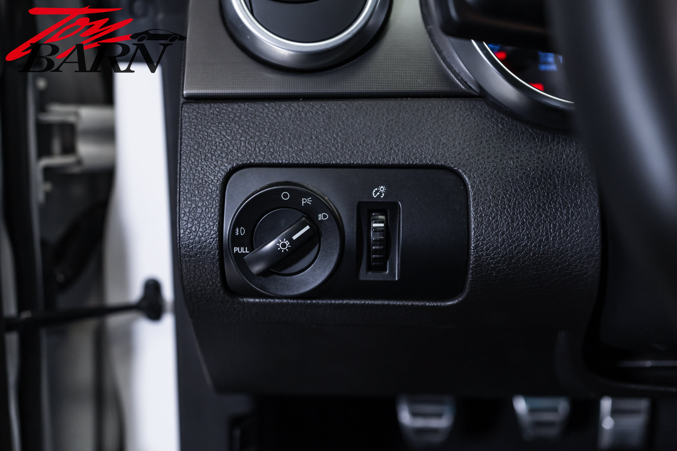 Used 2008 Ford Mustang Shelby GT500 RWD image 25