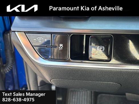 Certified 2024 Kia Sportage EX image 16
