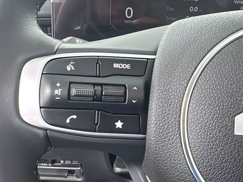 New 2025 Kia K5 EX image 18