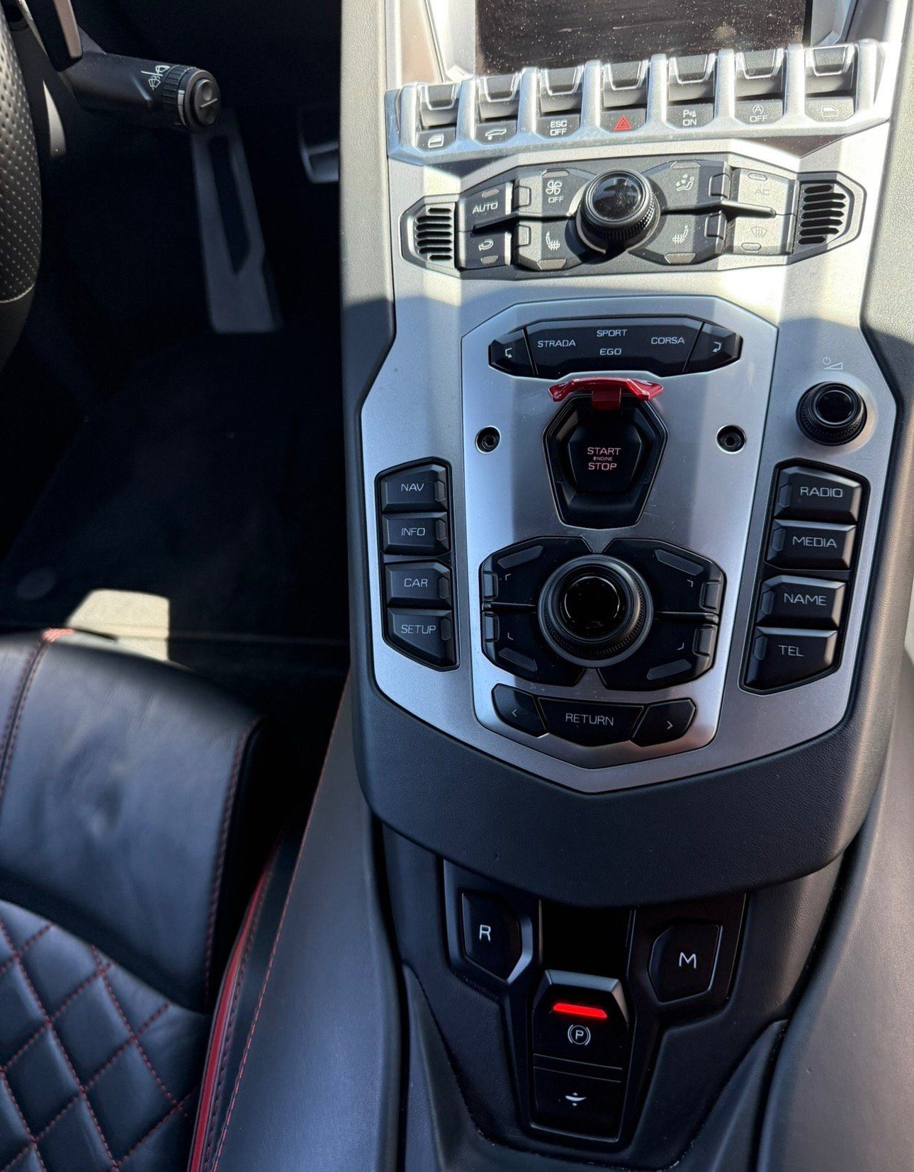 Used 2018 Lamborghini Aventador S AWD/4WD image 13