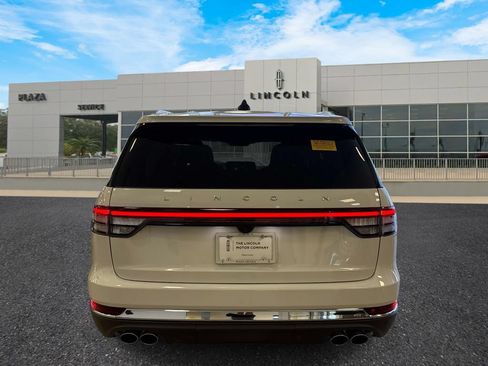 New 2026 Lincoln Aviator Reserve AWD/4WD image 4