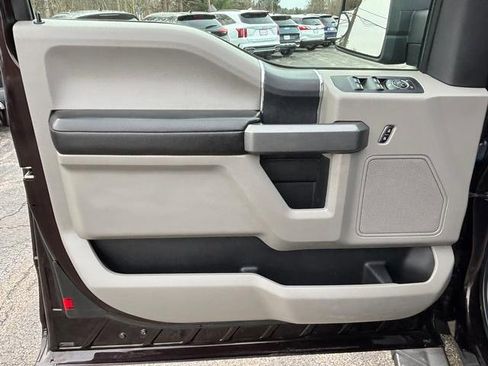 Used 2018 Ford F150 XLT image 10