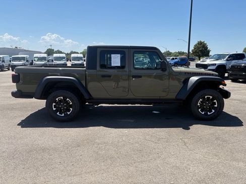 Used 2026 Jeep Gladiator Rubicon AWD/4WD image 8