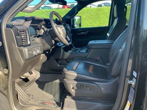 Used 2024 GMC Sierra 3500 AT4 w/ AT4 Preferred Package AWD/4WD image 25