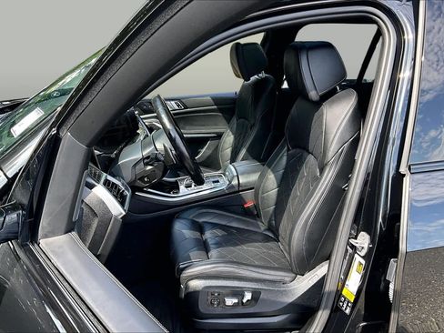 Used 2024 BMW X5 xDrive40i w/ M Sport Package AWD/4WD image 9