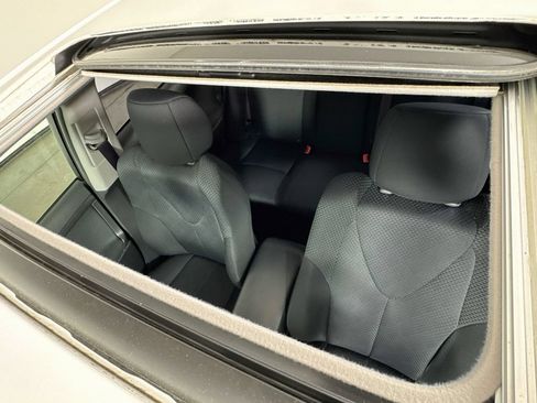 Used 2010 Toyota Camry SE FWD image 23