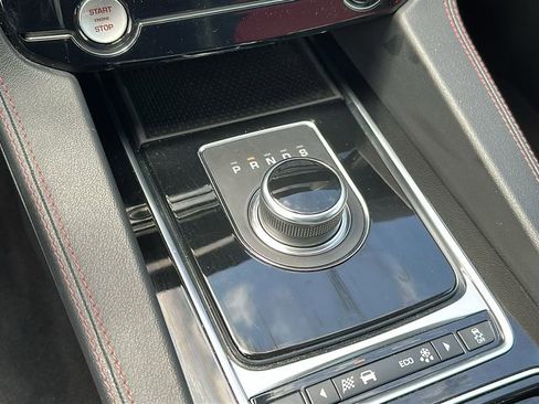 Used 2020 Jaguar F-PACE Checkered Flag AWD/4WD image 17