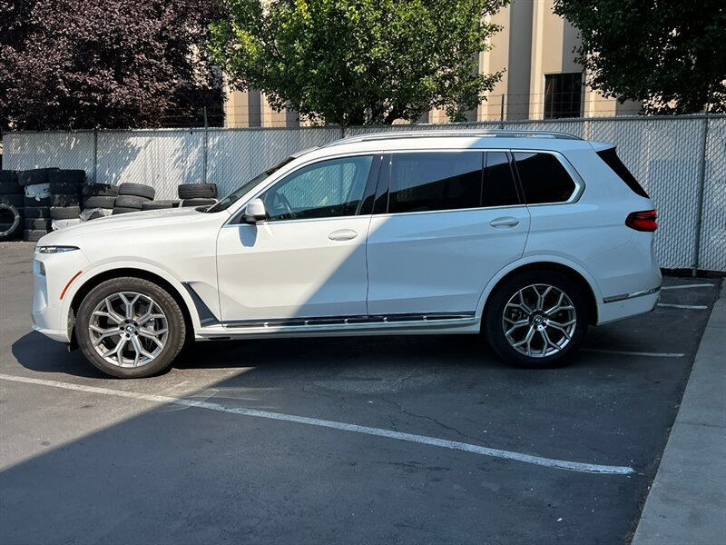 Used 2026 BMW X7 xDrive40i AWD/4WD image 4