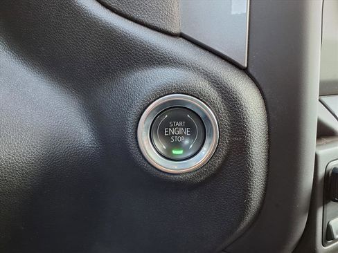 Used 2025 Chevrolet Silverado 2500 W/T w/ WT Convenience Package image 14