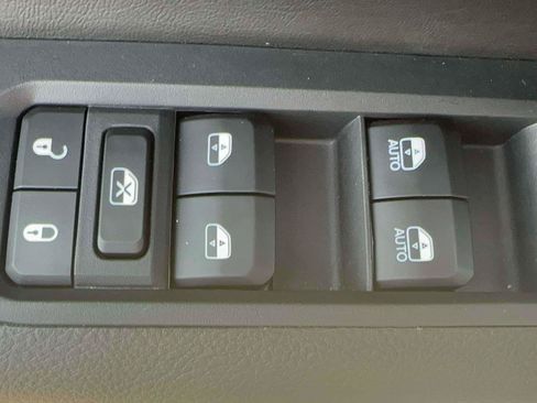 Used 2025 Jeep Compass Limited w/ High Altitude Package AWD/4WD image 14