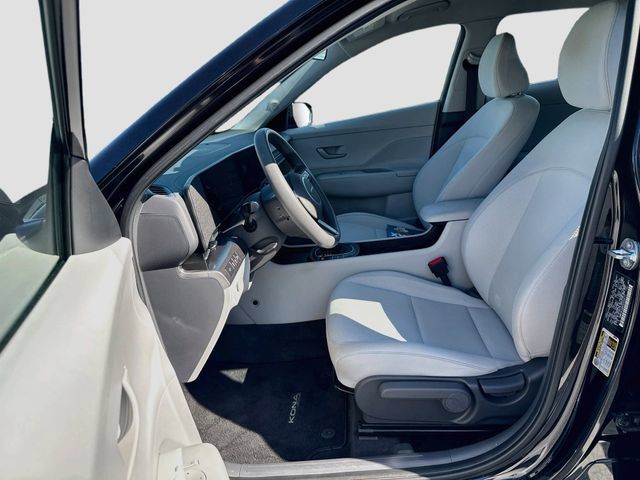 Used 2025 Hyundai Kona SE AWD/4WD image 27