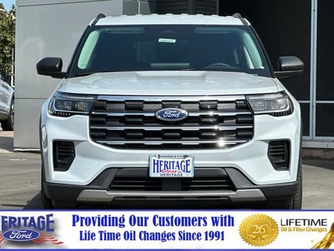 New 2026 Ford Explorer Active RWD image 9