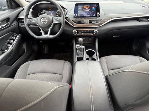 Used 2023 Nissan Altima 2.5 SV image 16