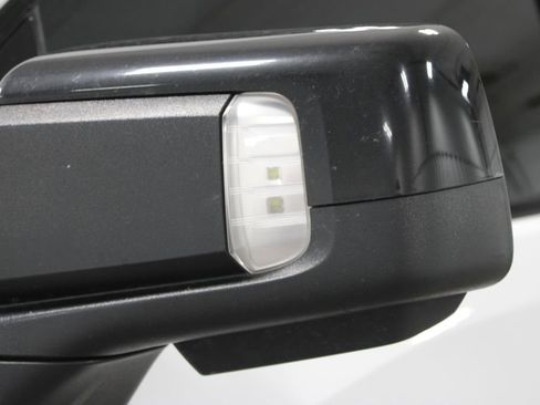 Used 2022 GMC Sierra 1500 AT4 w/ AT4 Premium Package image 16