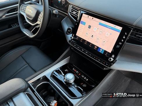 New 2026 Jeep Grand Wagoneer Limited image 15