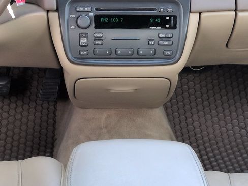 Used 2004 Cadillac De Ville FWD image 17