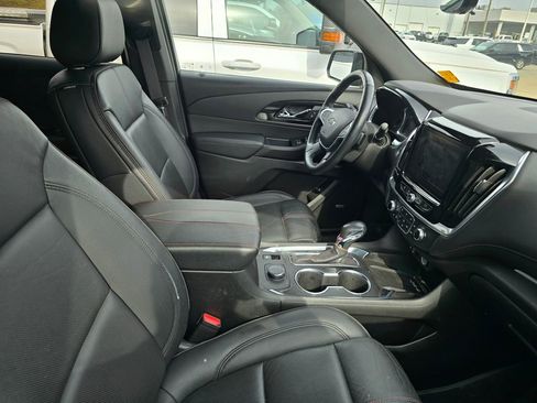 Used 2022 Chevrolet Traverse RS w/ LPO, Floor Liner Package image 3