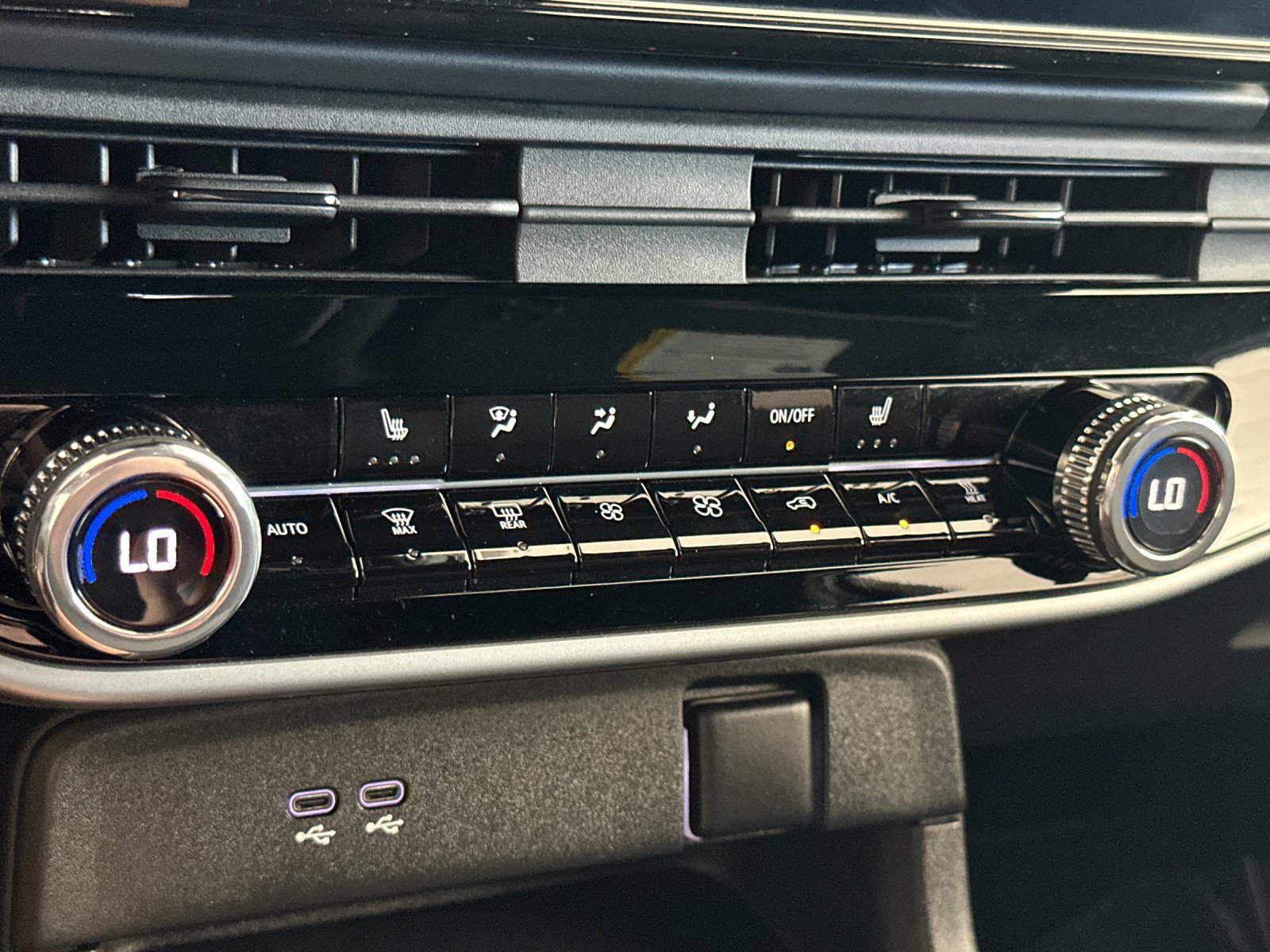 Used 2024 Honda Prologue Touring image 19