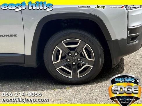 New 2026 Jeep Cherokee Laredo AWD/4WD image 3