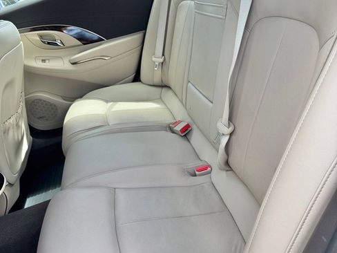 Used 2014 Buick LaCrosse Leather image 9