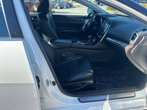 Used 2017 Nissan Maxima Platinum image 13