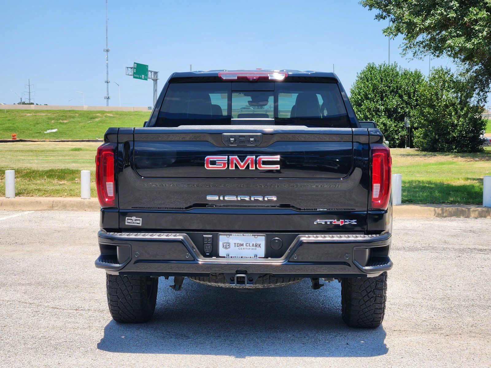 Used 2024 GMC Sierra 1500 AT4X AWD/4WD image 33
