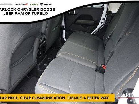 Used 2025 Jeep Wrangler Unlimited Sahara w/ Safety Group AWD/4WD image 27