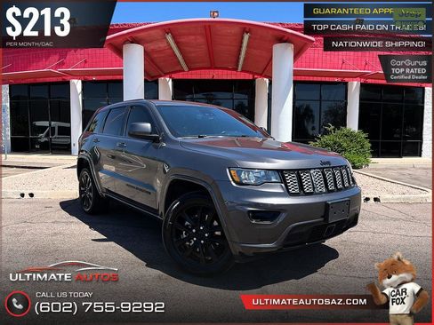 Used 2021 Jeep Grand Cherokee Laredo X AWD/4WD image 2