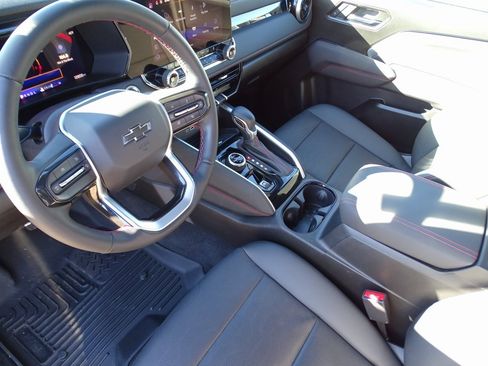 Used 2025 Chevrolet Colorado Z71 w/ Technology Package image 7