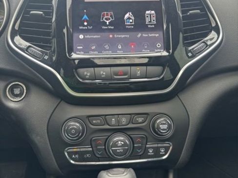 Used 2021 Jeep Cherokee Limited w/ Elite Package AWD/4WD image 14